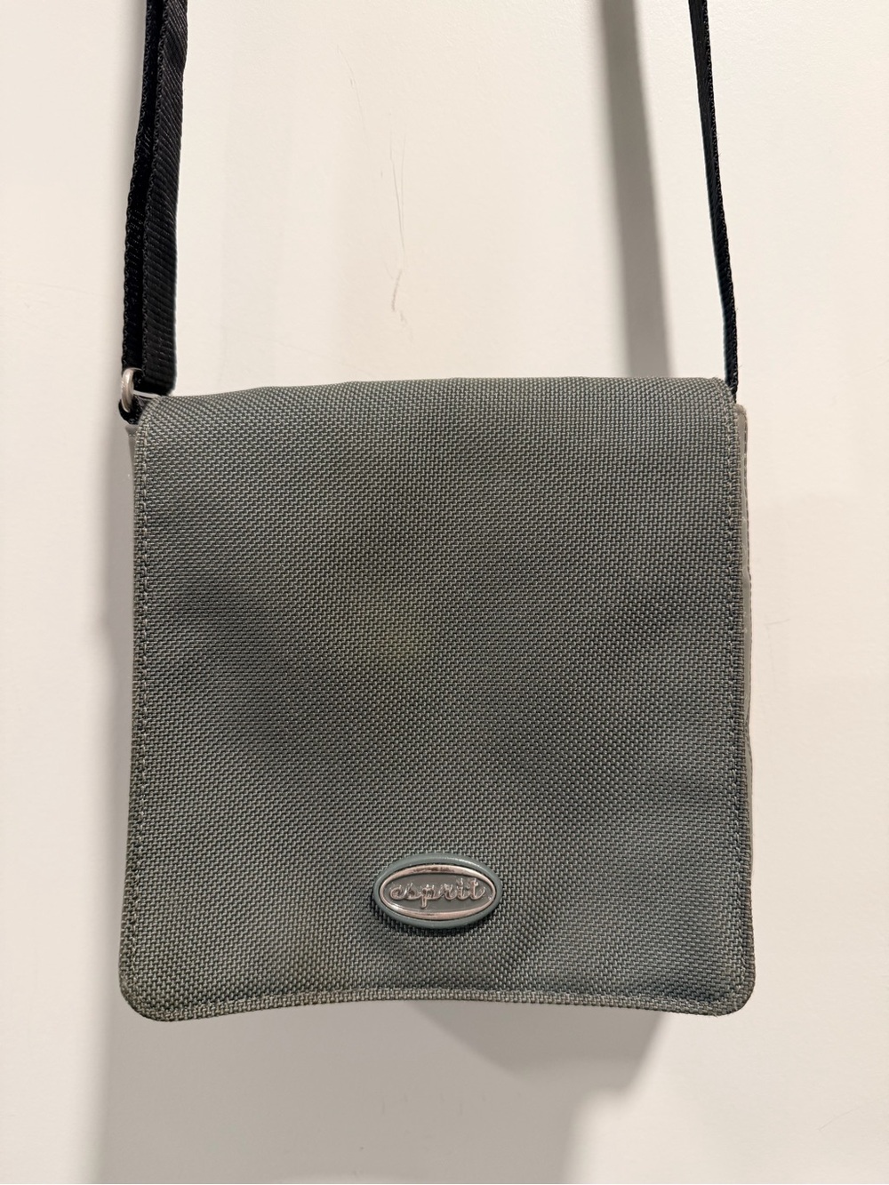 Esprit Y2K Vintage Nylon Canvas Messenger Crossbody Bag in Grey